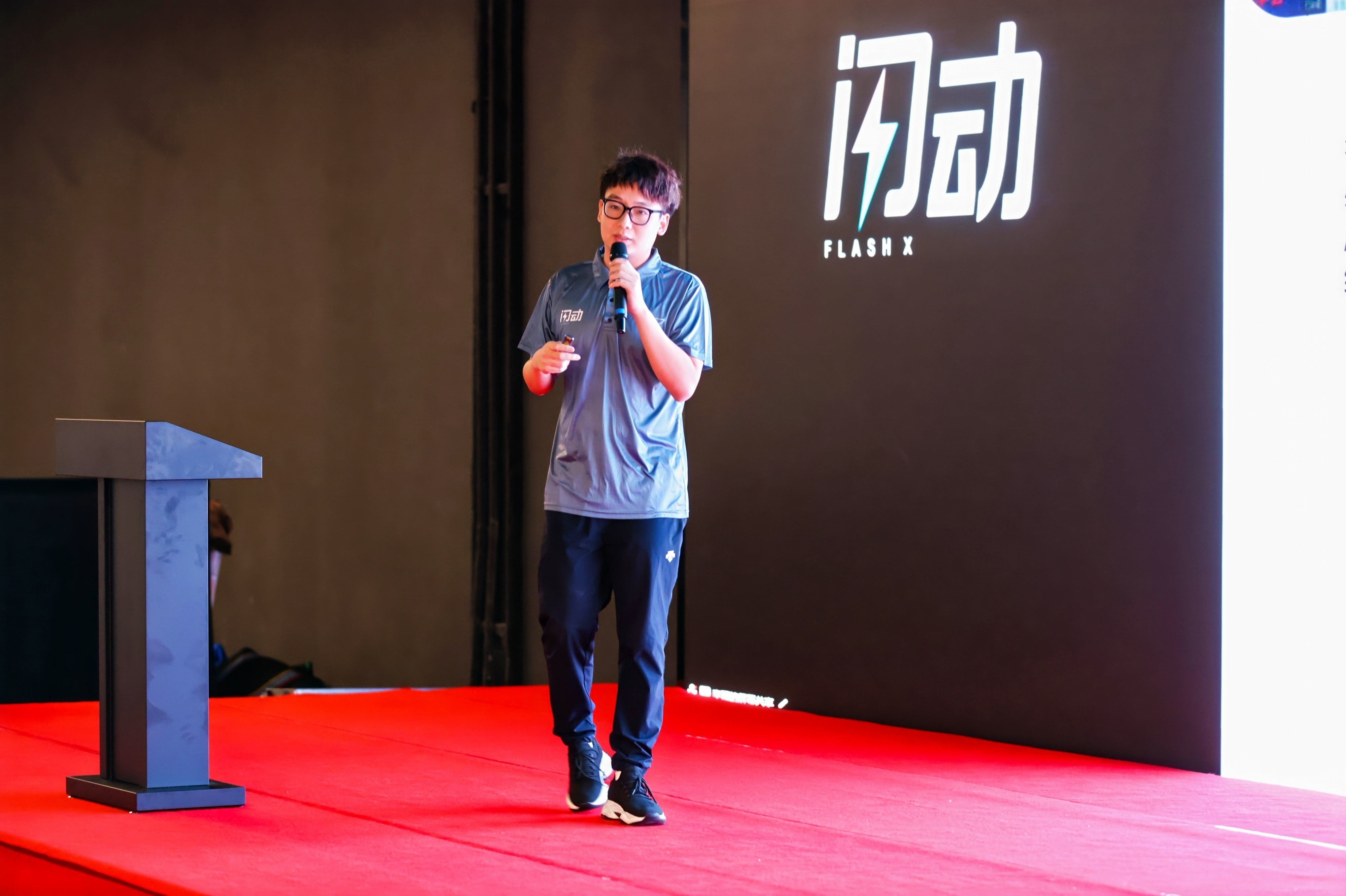 探索O2O革新之旅 l 人大商学院首席营销官(CMO)课程班走进闪动体育 (1).jpg